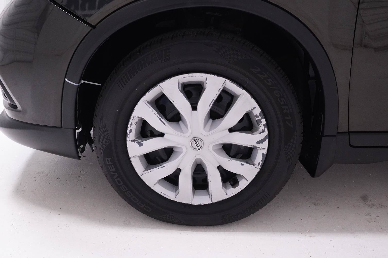 Used 2016 Nissan Rogue S w/ Appearance Package FWD image 36
