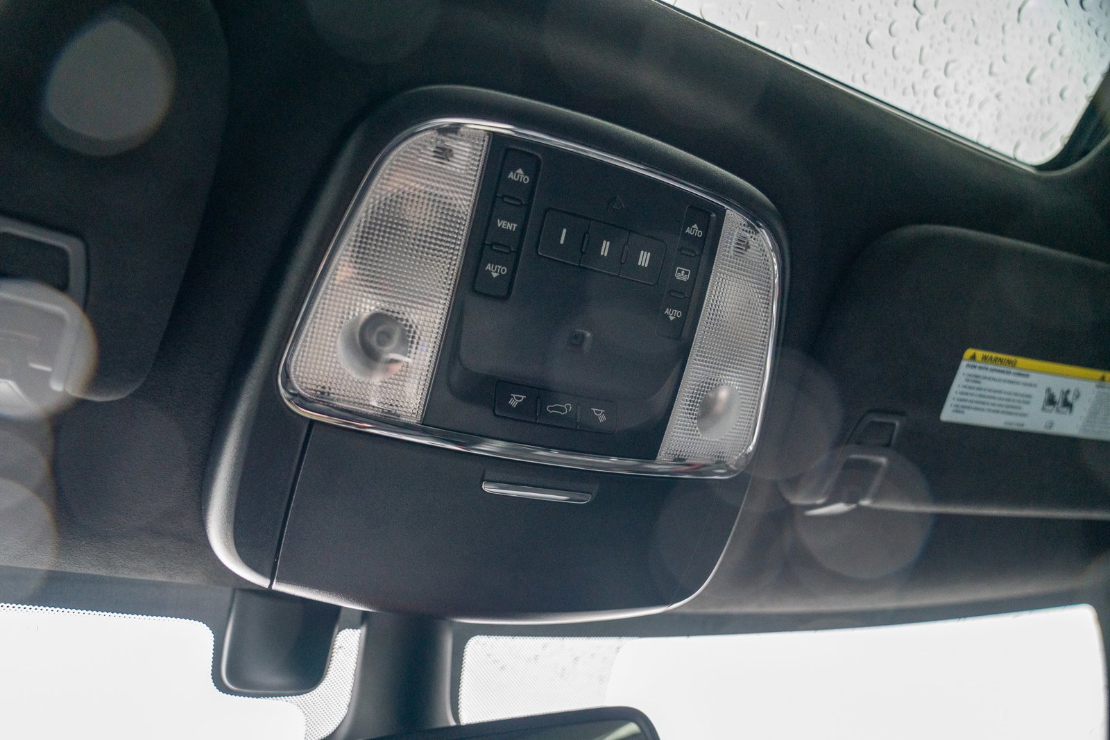 Used 2019 Jeep Grand Cherokee SRT image 22