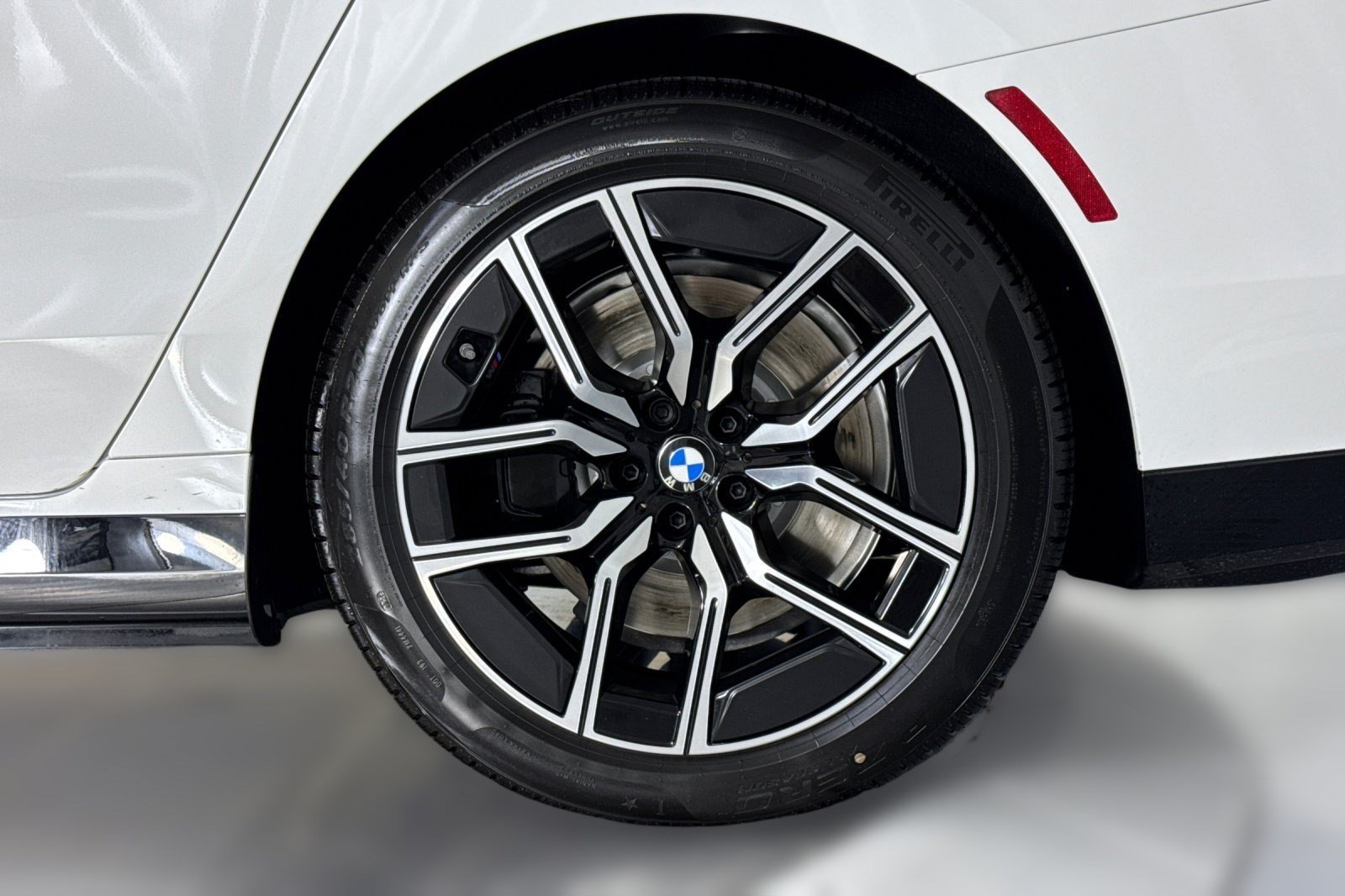 New 2026 BMW i7 eDrive50 w/ M Sport Package RWD image 12
