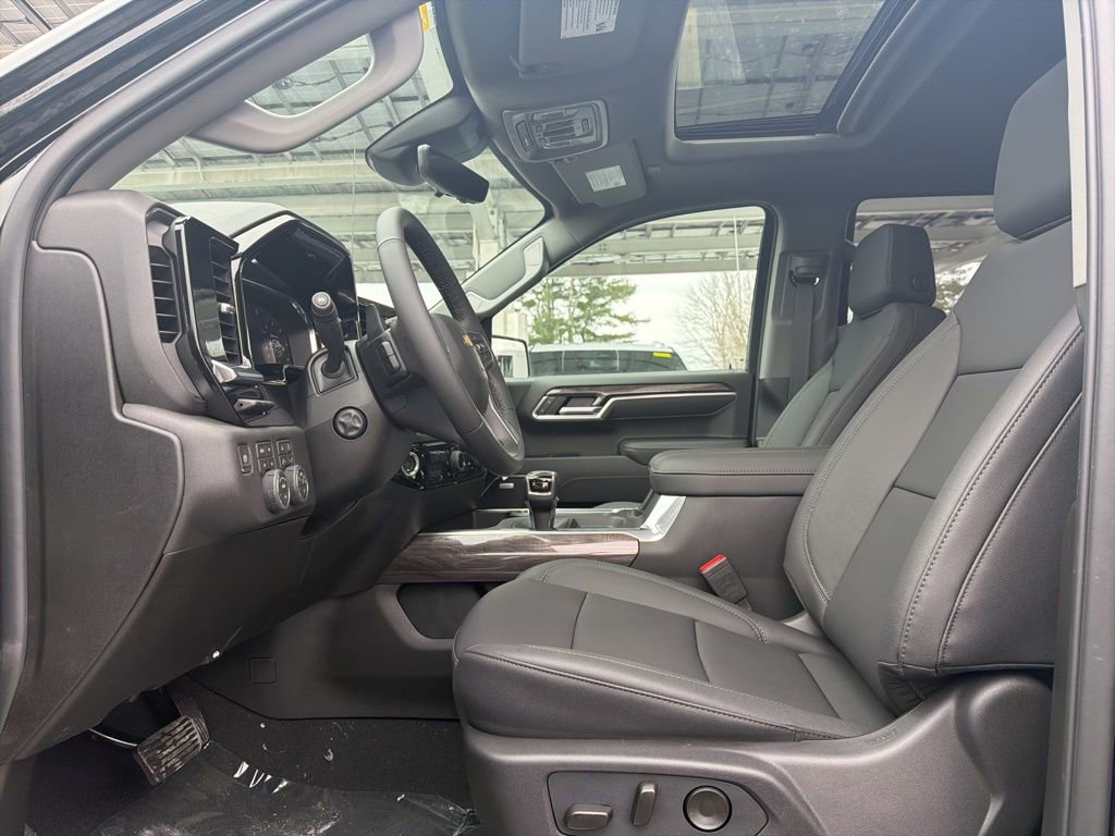 New 2026 Chevrolet Silverado 1500 LTZ w/ LTZ Premium Package image 11