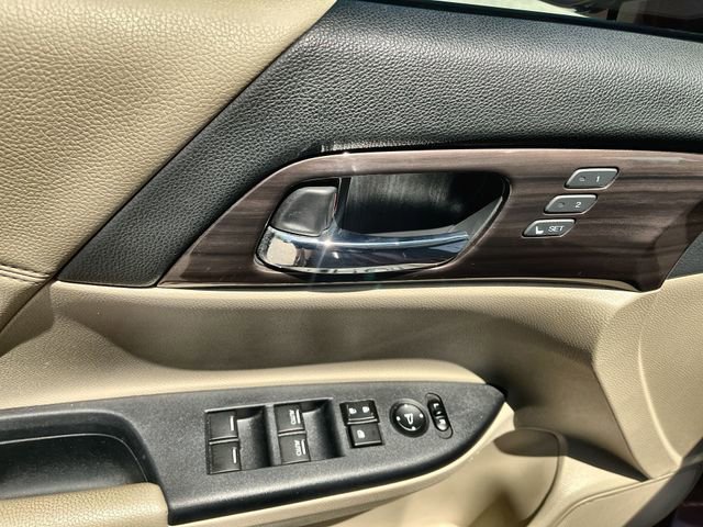 Used 2017 Honda Accord EX-L image 17