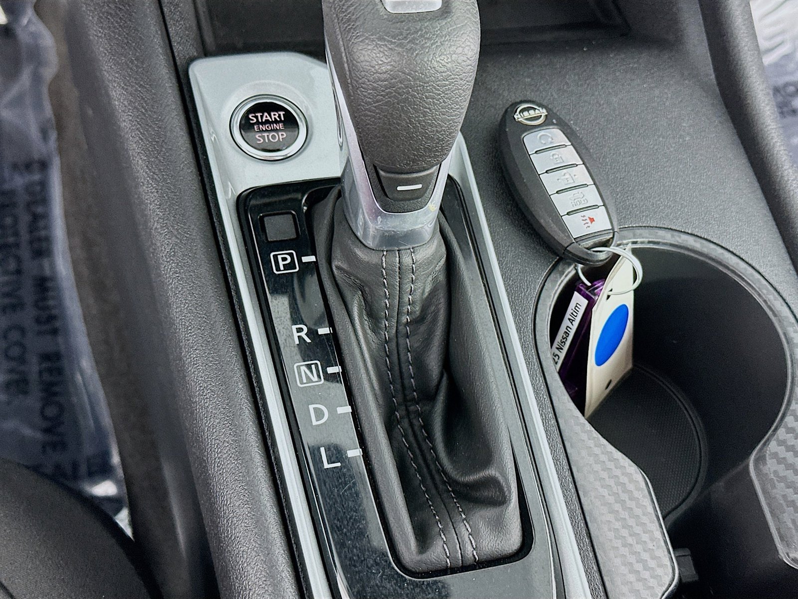 Used 2025 Nissan Altima 2.5 SV AWD/4WD image 21