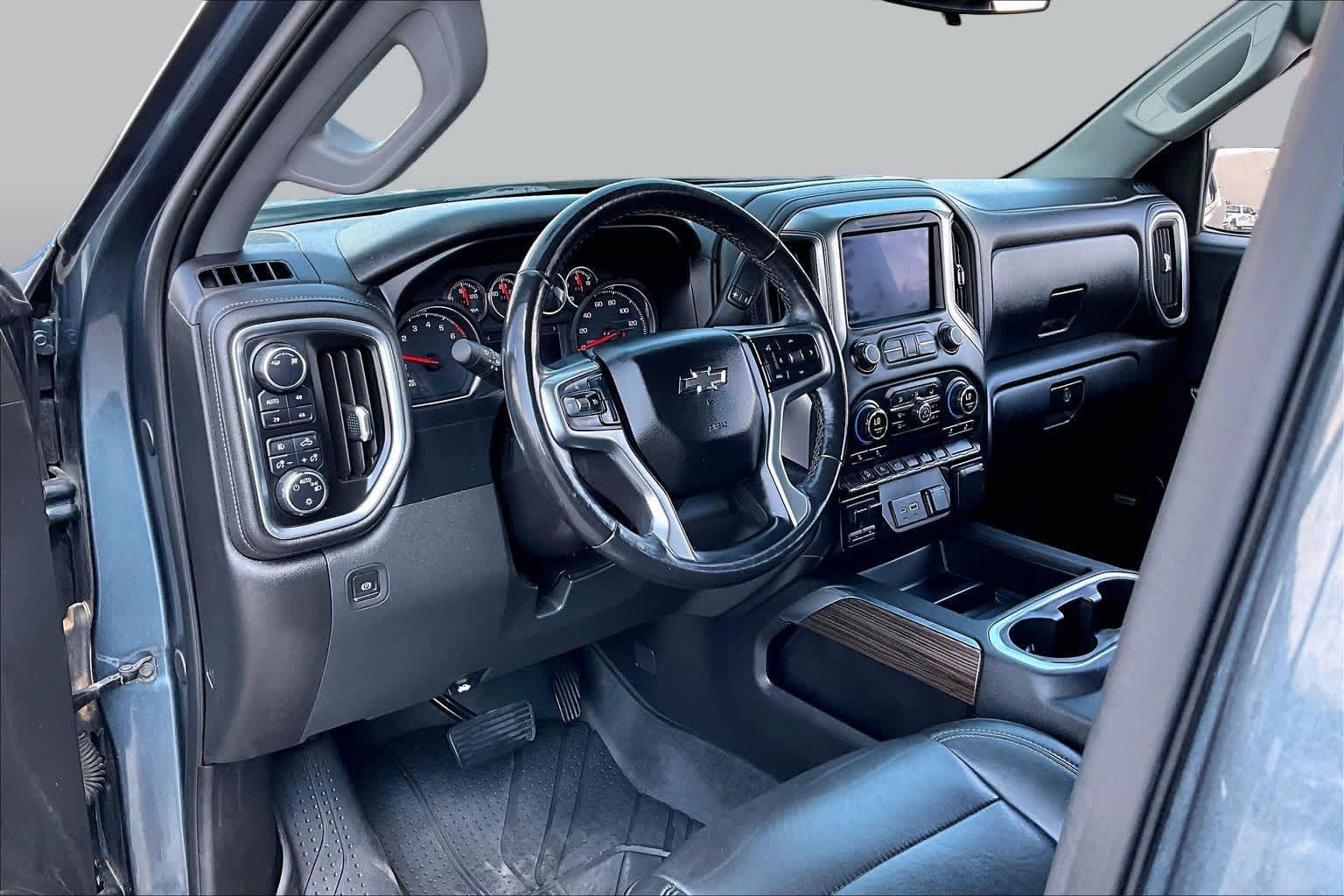 Used 2019 Chevrolet Silverado 1500 LT Trail Boss AWD/4WD image 17