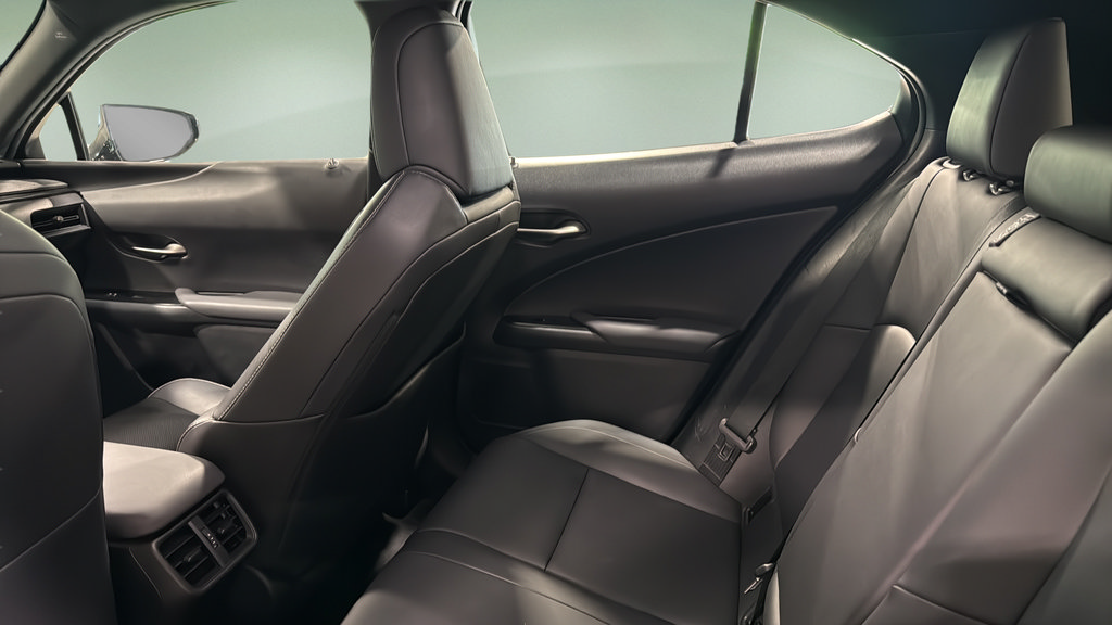 Used 2019 Lexus UX 200 F Sport FWD image 16