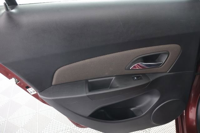 Used 2015 Chevrolet Cruze LT image 23