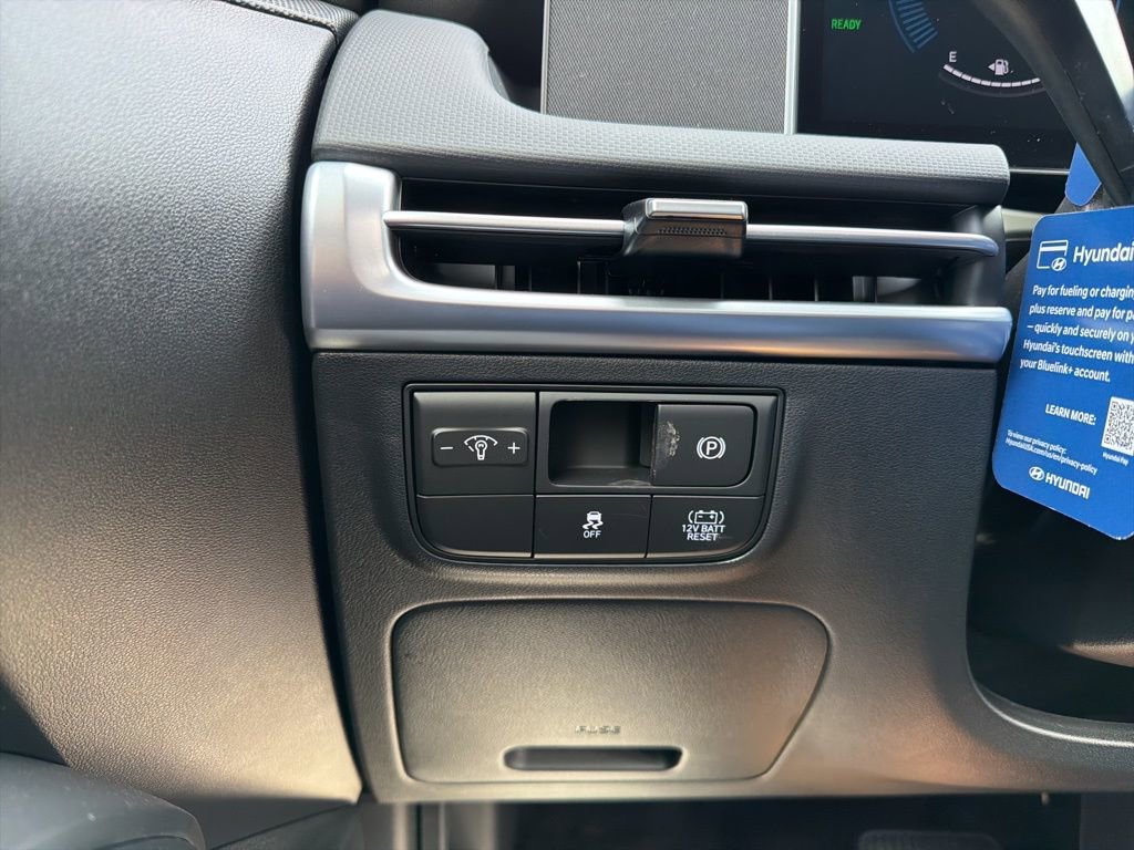 New 2026 Hyundai Tucson Blue SE image 31