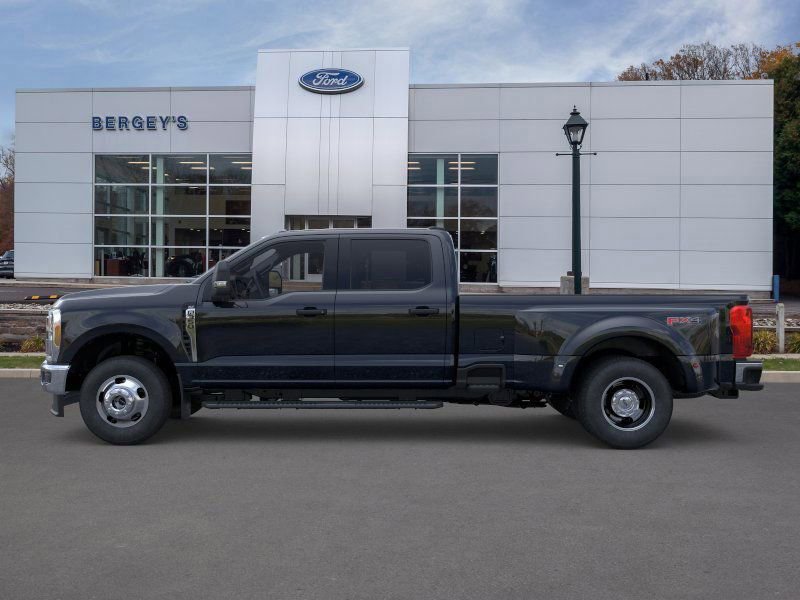 New 2026 Ford F350 XLT image 3