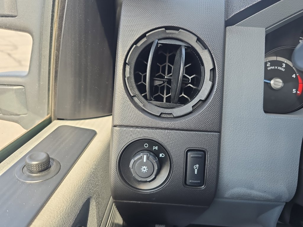 Used 2015 Ford F250 XL w/ Power Equipment Group AWD/4WD image 22