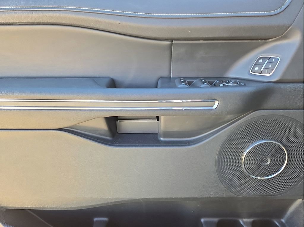 Used 2022 Ford Expedition Max XLT image 20