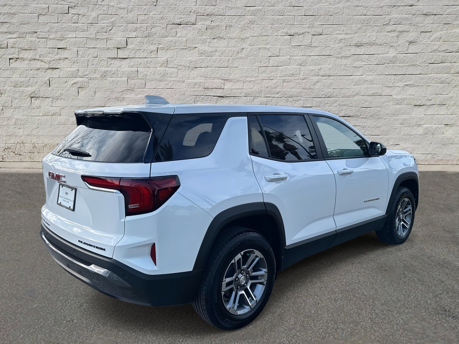 Used 2025 GMC Terrain Elevation image 5