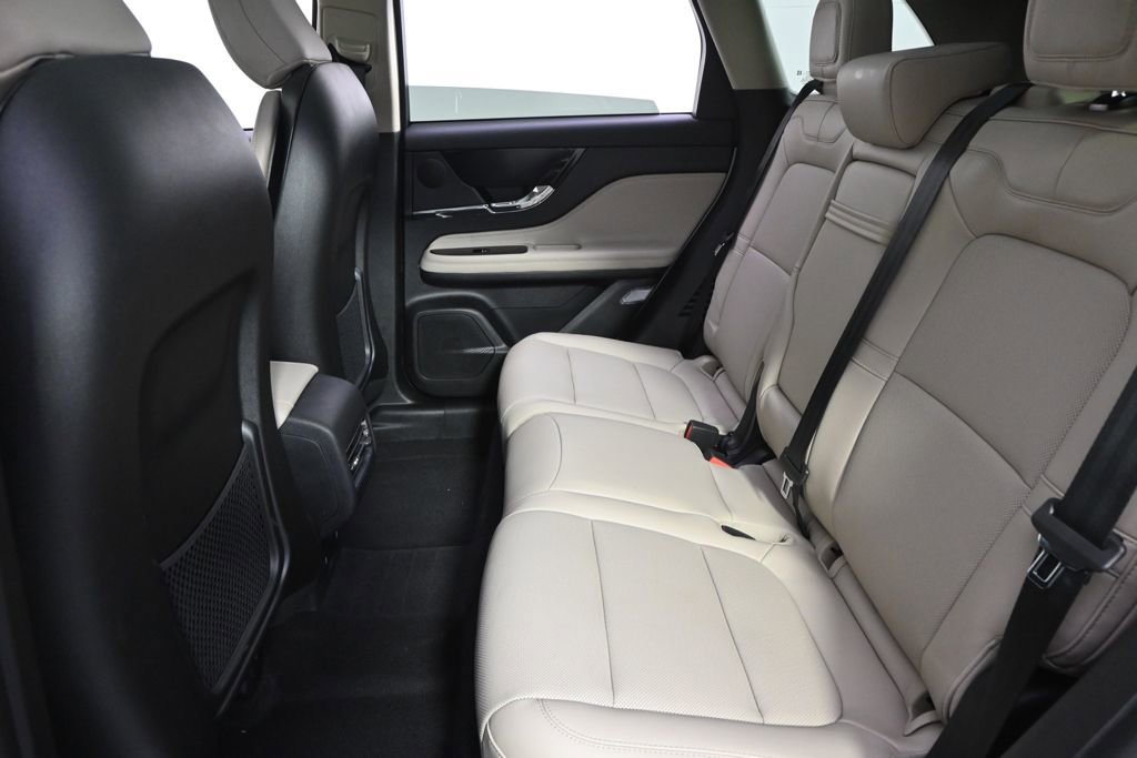 New 2026 Lincoln Corsair Premiere image 21