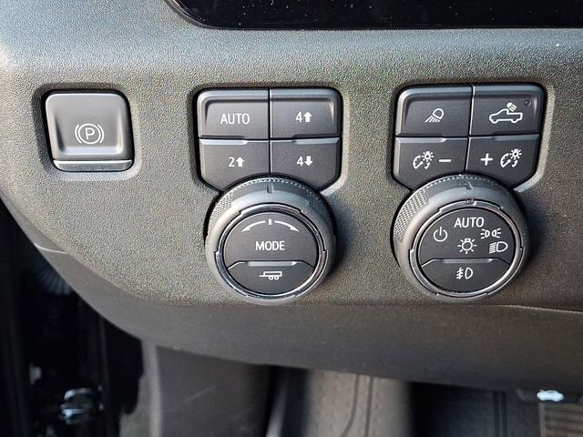 Used 2023 Chevrolet Silverado 1500 High Country w/ High Country Premium Package image 38