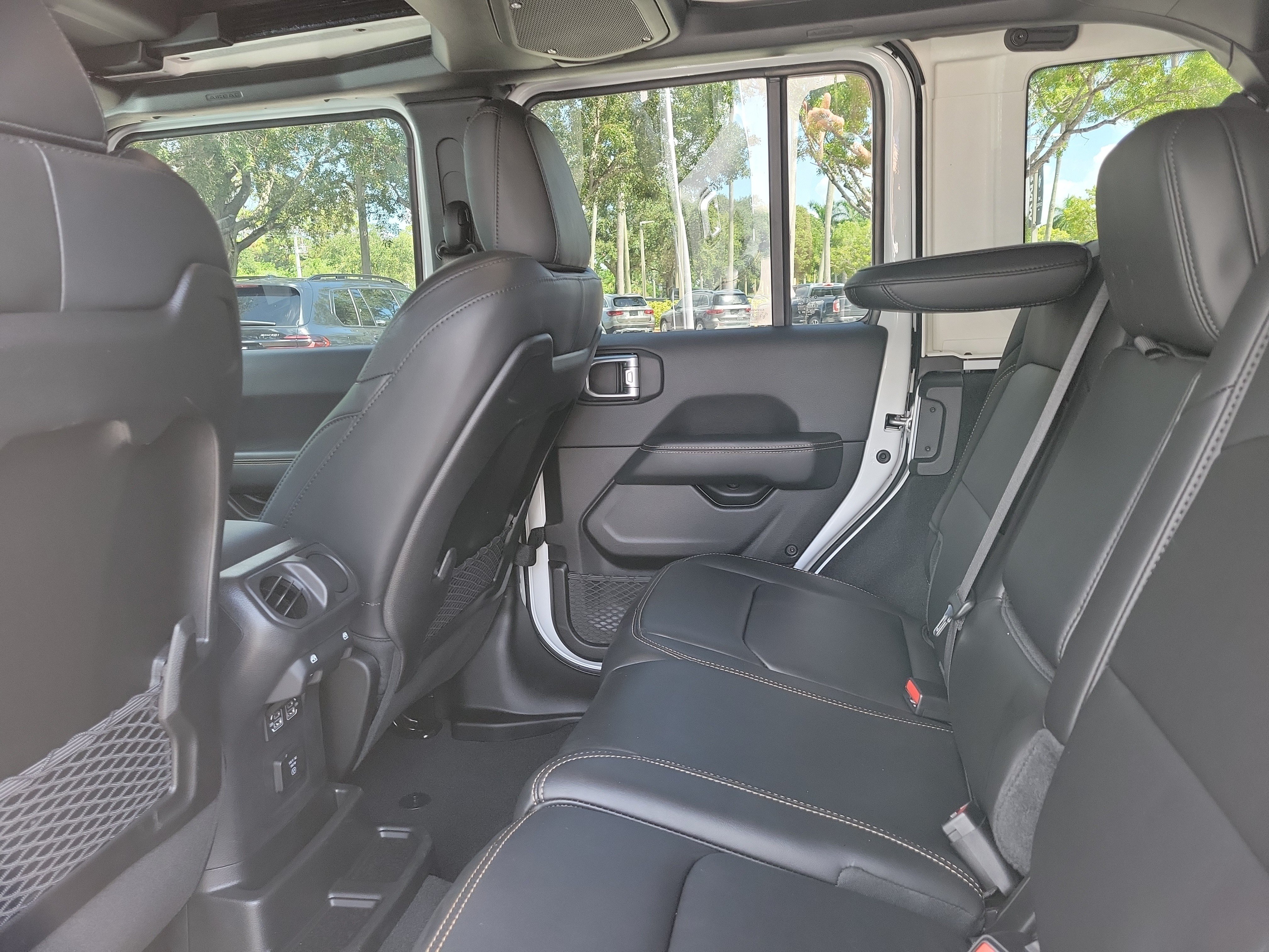 Used 2024 Jeep Wrangler Unlimited Rubicon 392 AWD/4WD image 9
