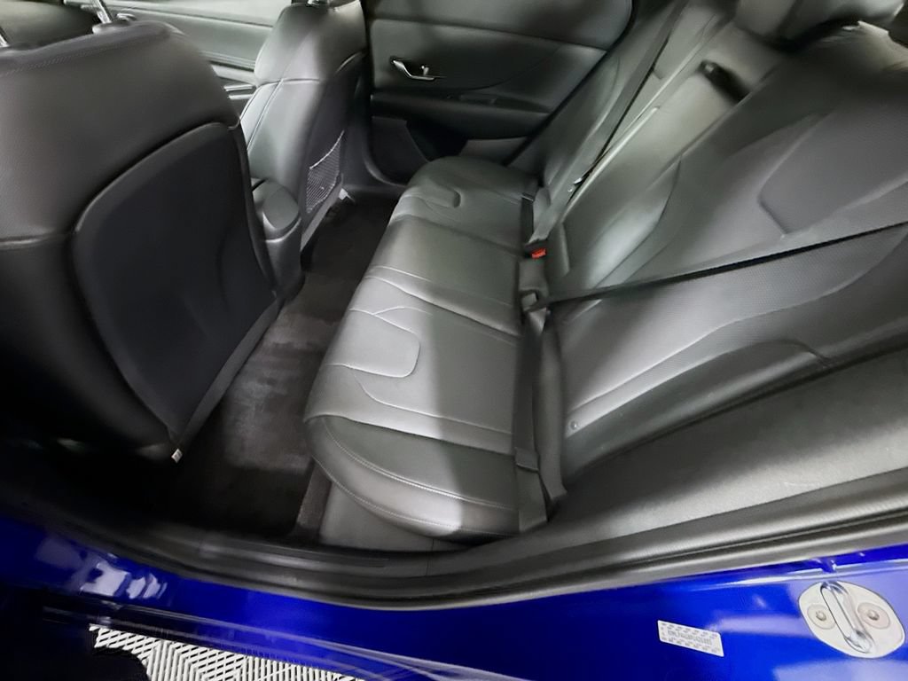 Certified 2023 Hyundai Elantra Limited FWD image 30
