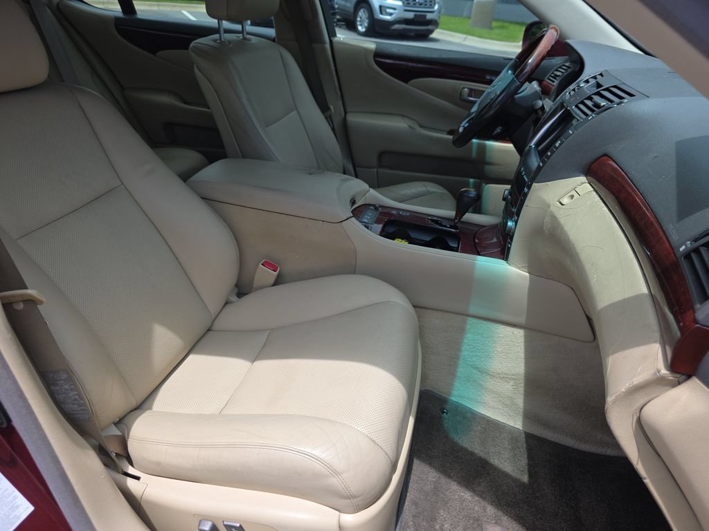 Used 2008 Lexus LS 460 RWD image 37