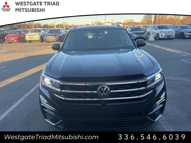Used 2022 Volkswagen Atlas SEL Premium image 2