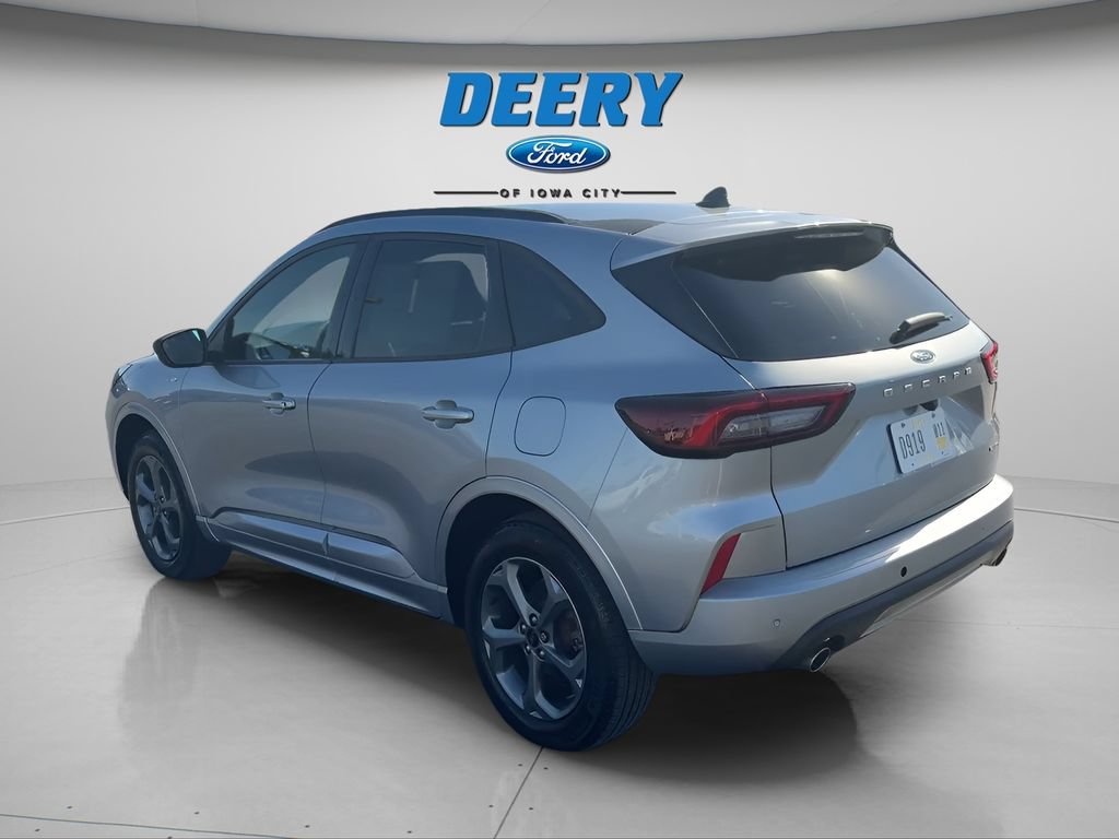Certified 2024 Ford Escape ST-Line w/ Tech Pack #1 AWD/4WD image 4