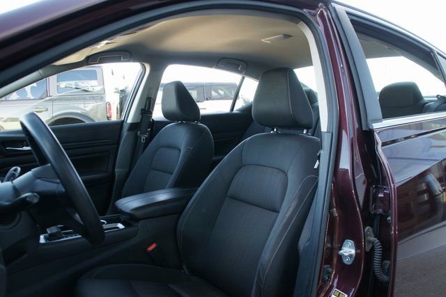 Used 2024 Nissan Altima 2.5 SV image 15