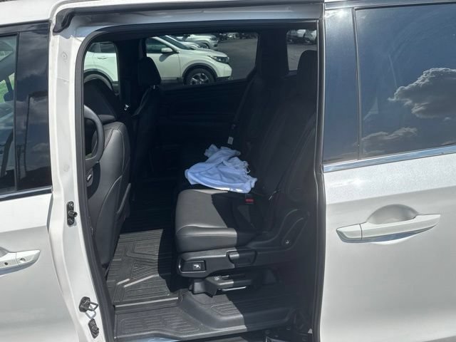 Used 2025 Honda Odyssey Sport-L image 12