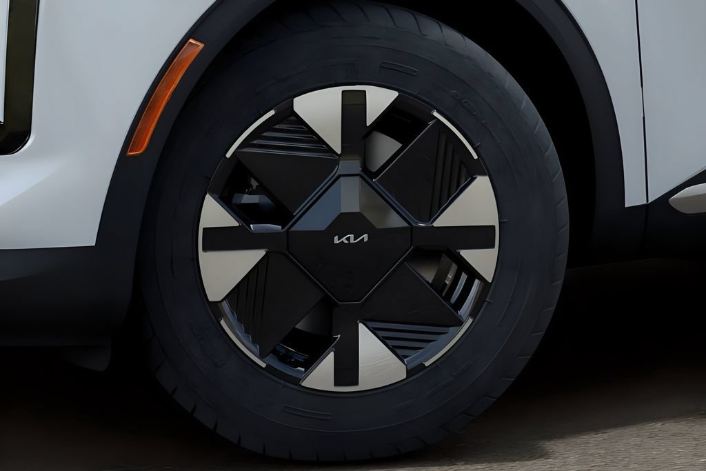New 2027 Kia Sportage LX FWD image 10