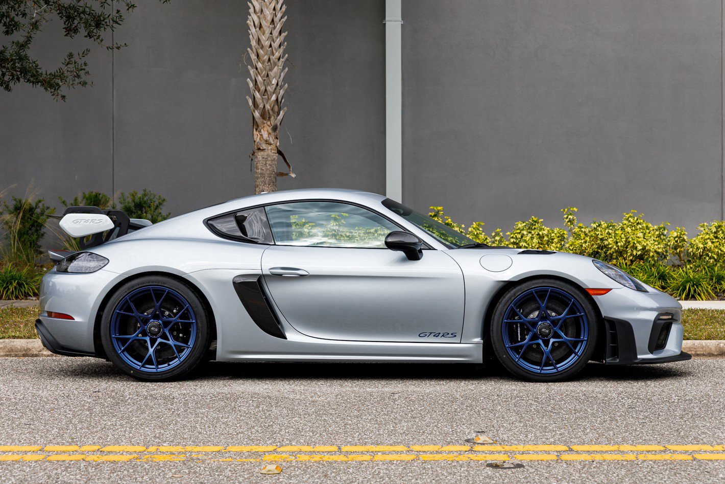 Used 2025 Porsche 718 Cayman GT4 RS image 4