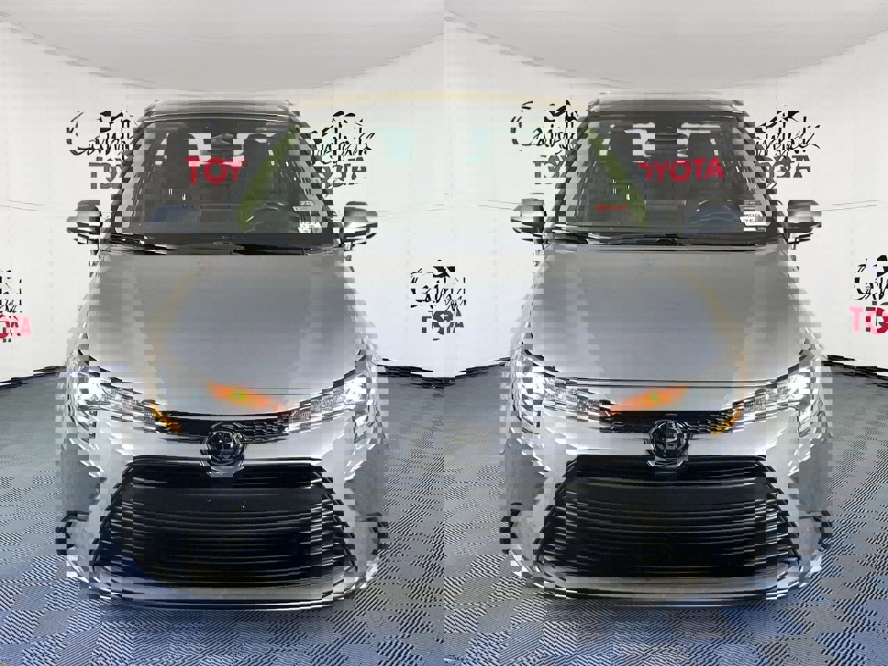 Used 2024 Toyota Corolla LE image 3