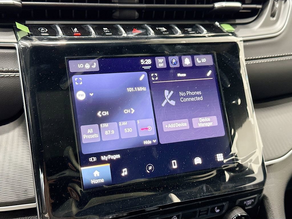 New 2025 Jeep Grand Cherokee L Laredo w/ Luxury Tech Group I image 38