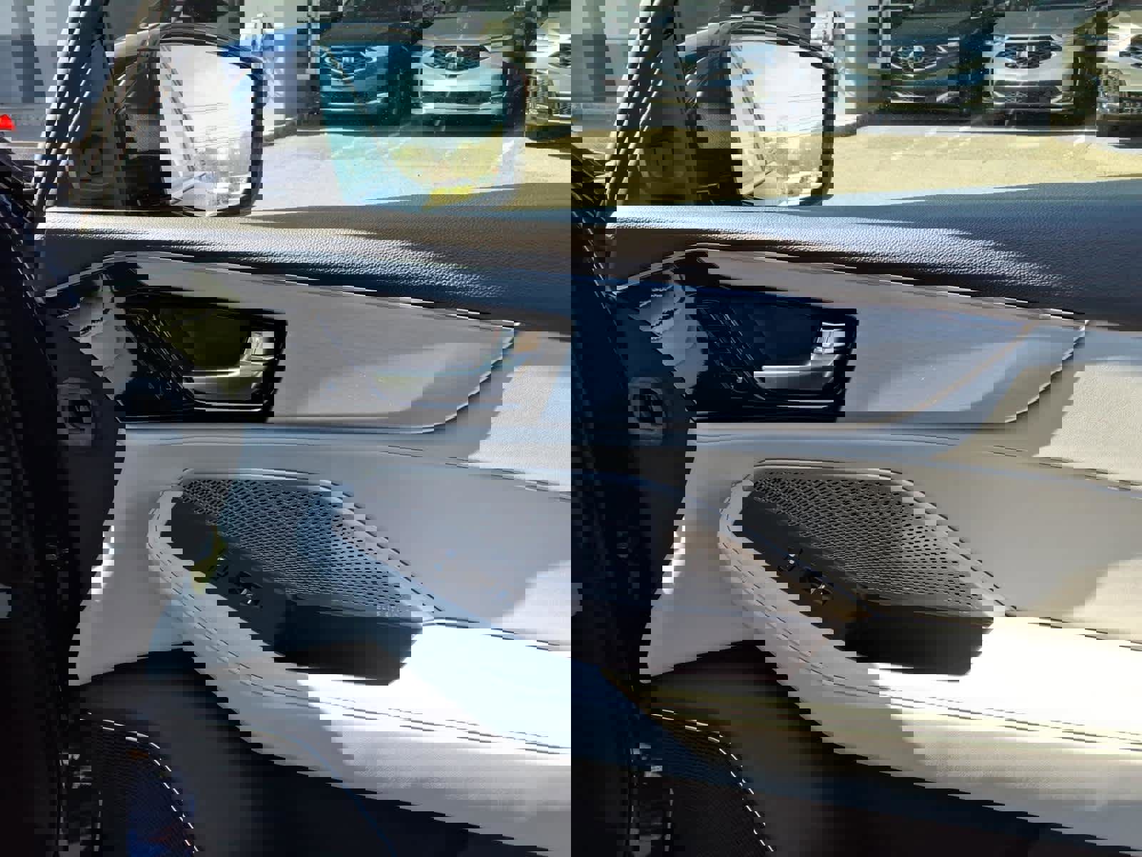 Certified 2024 Acura MDX SH-AWD w/ Technology Package image 15