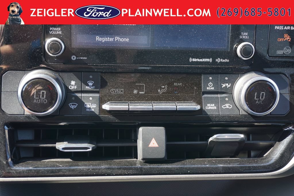 Used 2022 Toyota Highlander LE AWD/4WD image 22