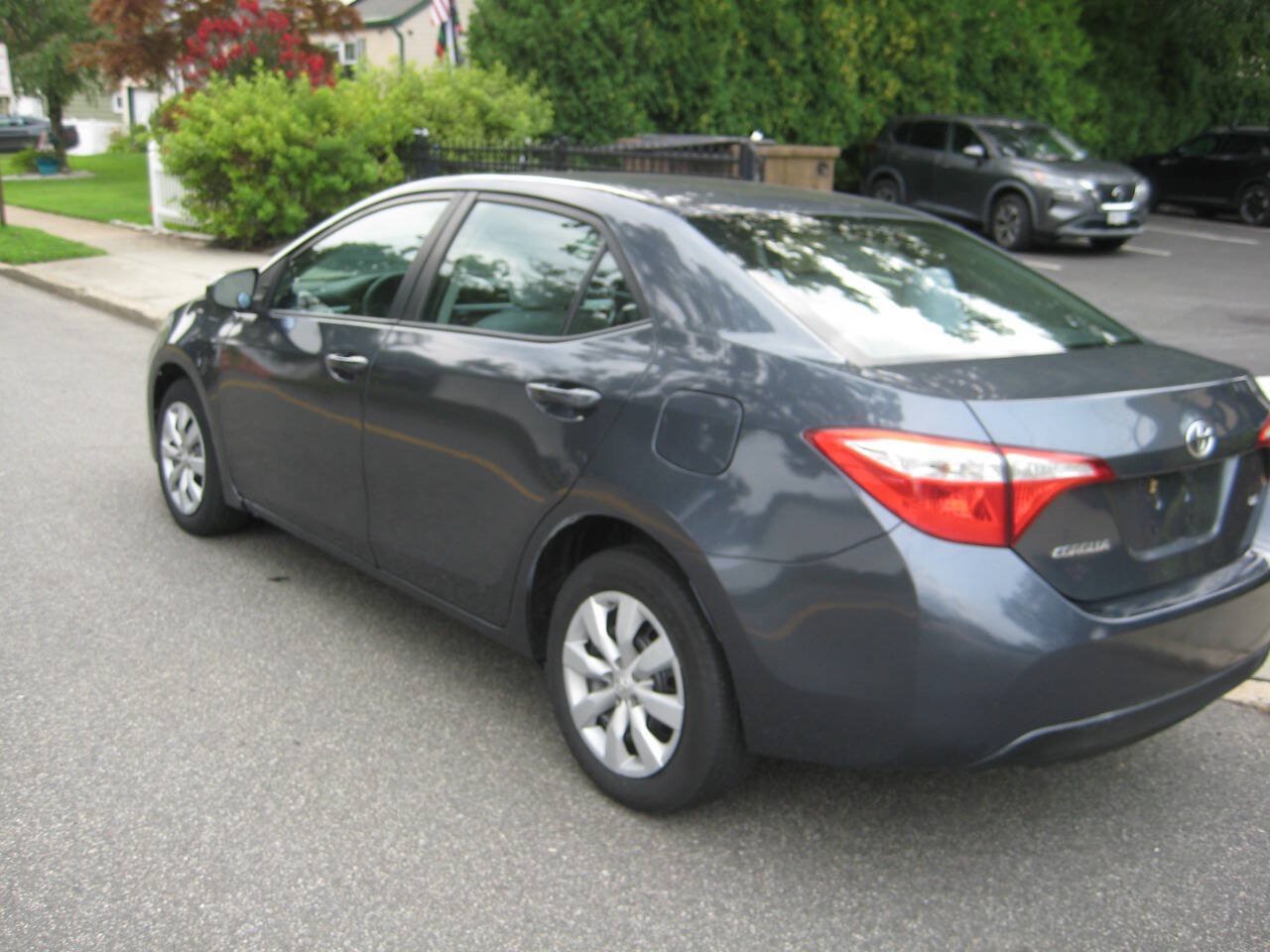 Used 2014 Toyota Corolla LE FWD image 5