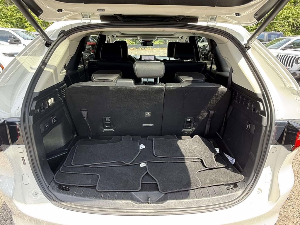 Used 2024 MAZDA CX-90 Plug-In Hybrid w/ Premium Pkg AWD/4WD image 11