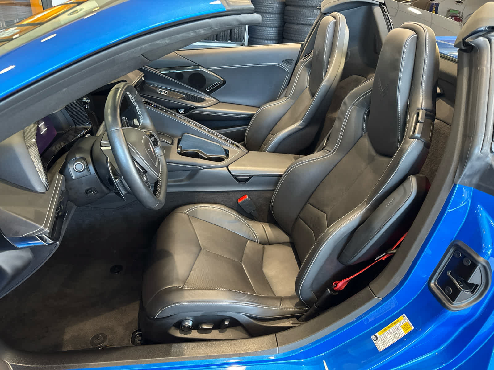 Used 2025 Chevrolet Corvette Stingray Preferred Conv w/ Z51 Performance Package RWD image 23