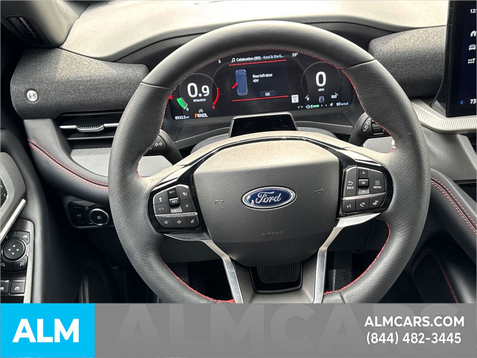 Used 2025 Ford Explorer ST-Line w/ Premium Package image 31