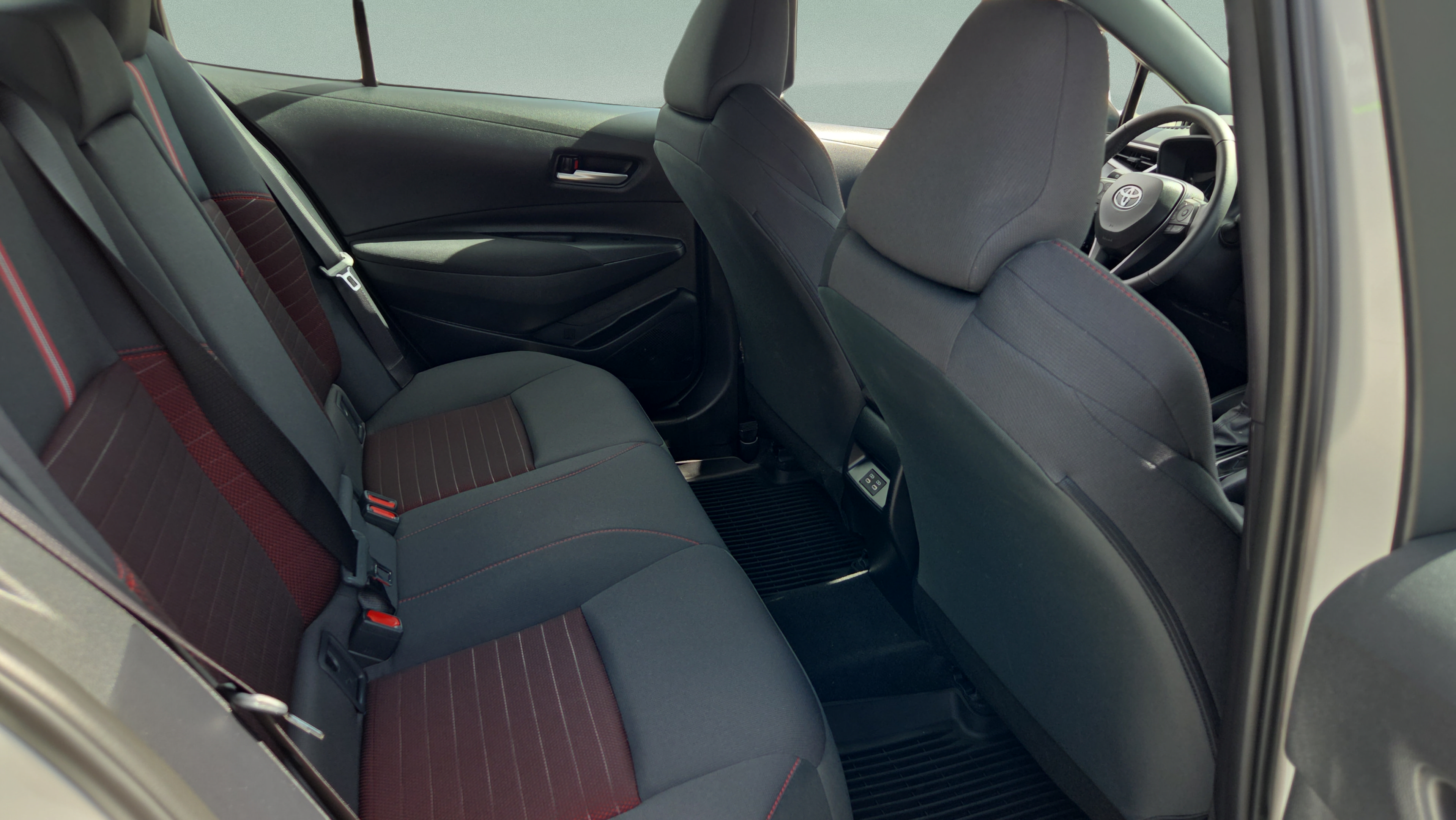 Certified 2026 Toyota Corolla SE FWD image 29