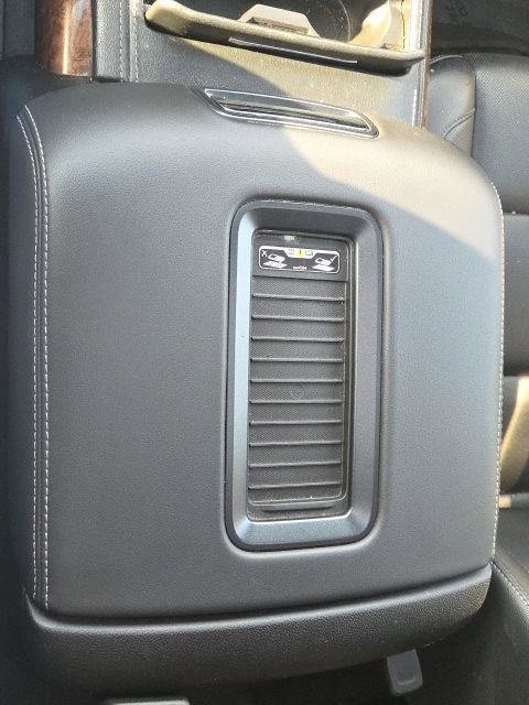 Used 2018 Chevrolet Suburban Premier image 42