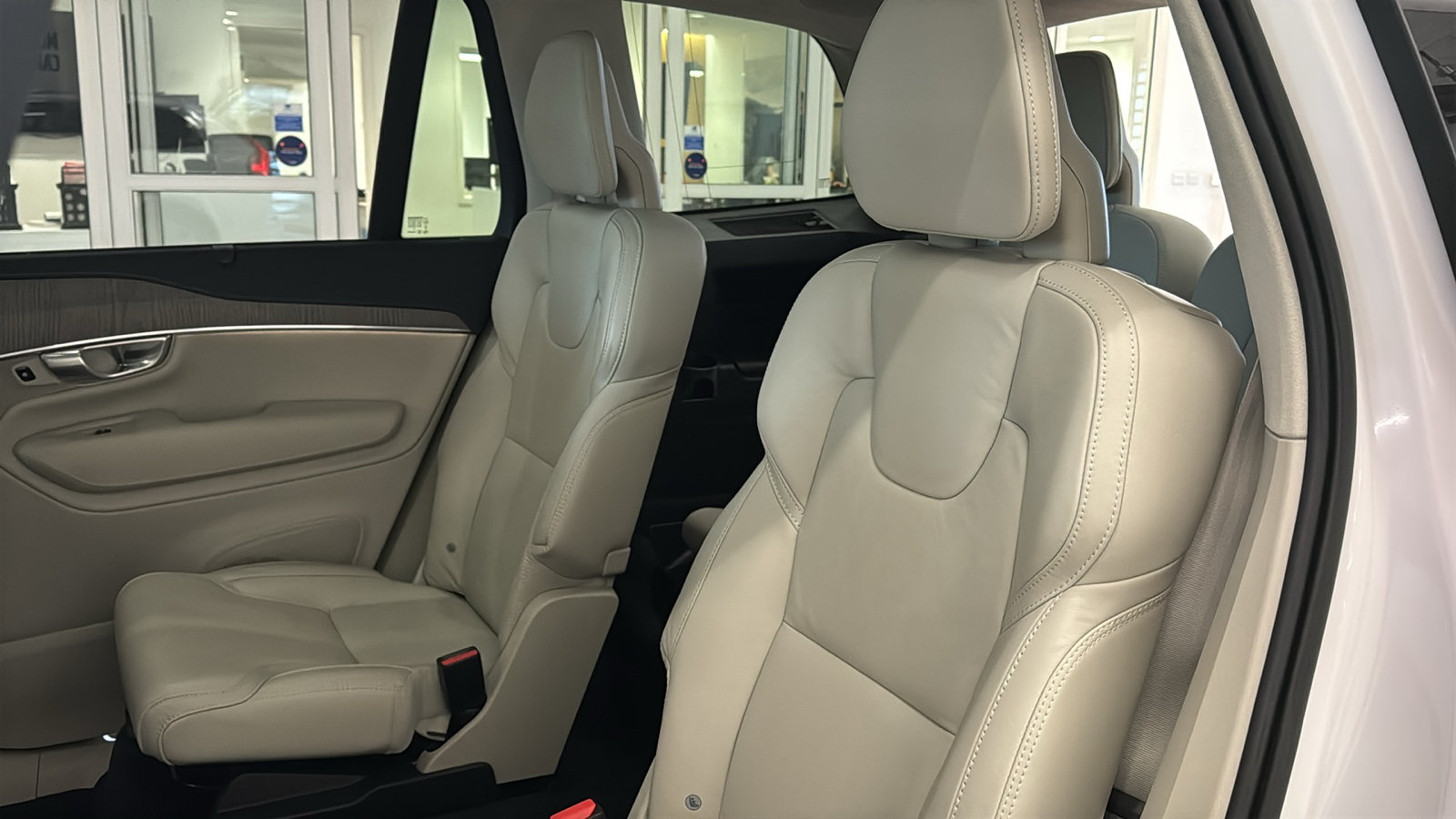 Used 2023 Volvo XC90 B6 Ultimate w/ Lounge Package AWD/4WD image 26