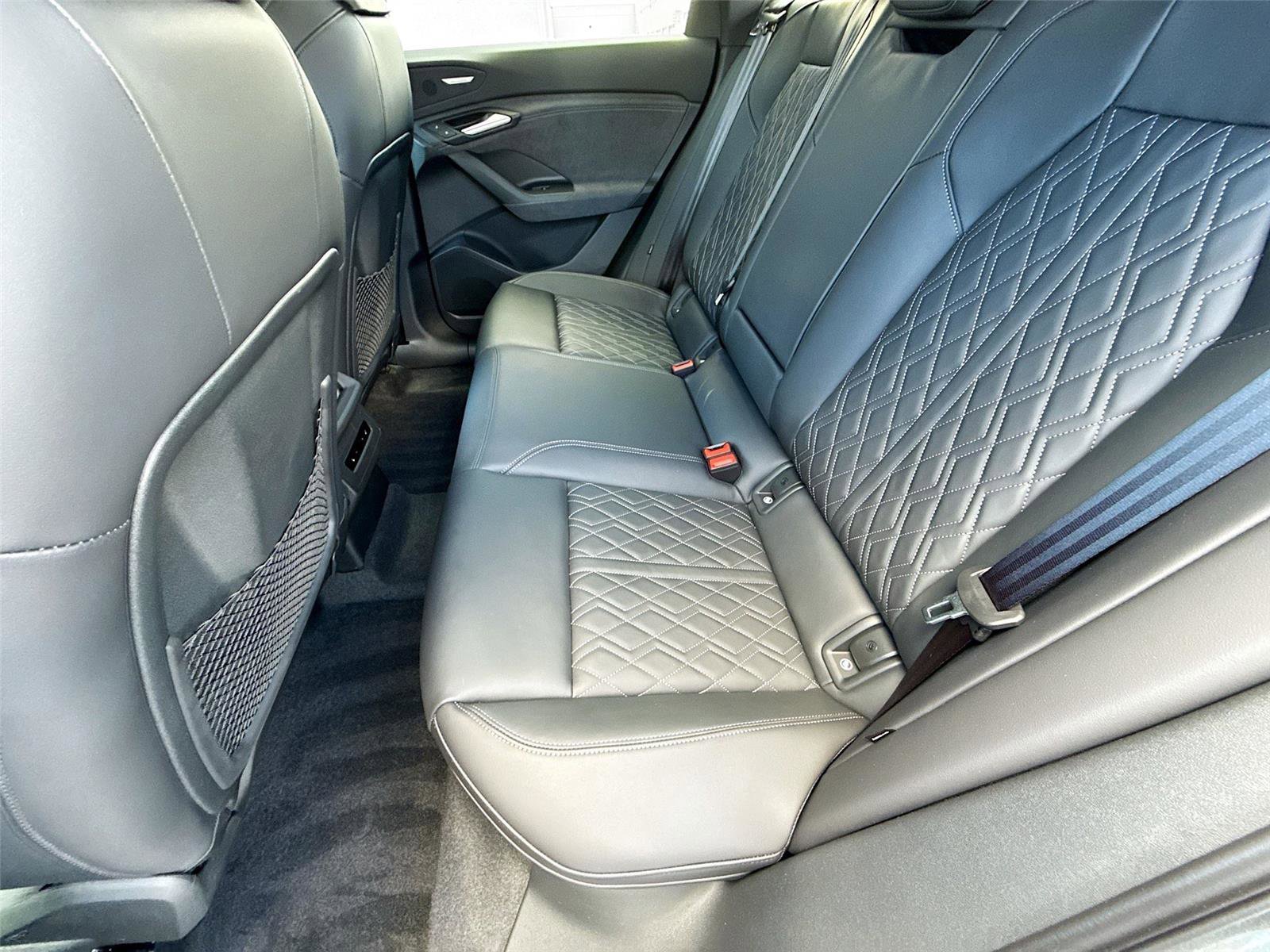 New 2025 Audi SQ6 e-tron Premium Plus image 25