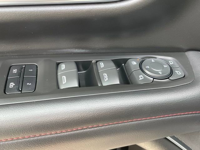 Used 2022 Chevrolet Suburban RST w/ Luxury Package image 18