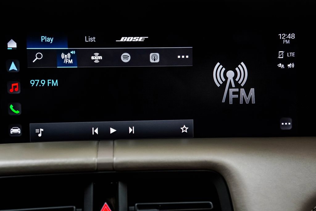 Used 2020 Porsche Taycan 4S image 29