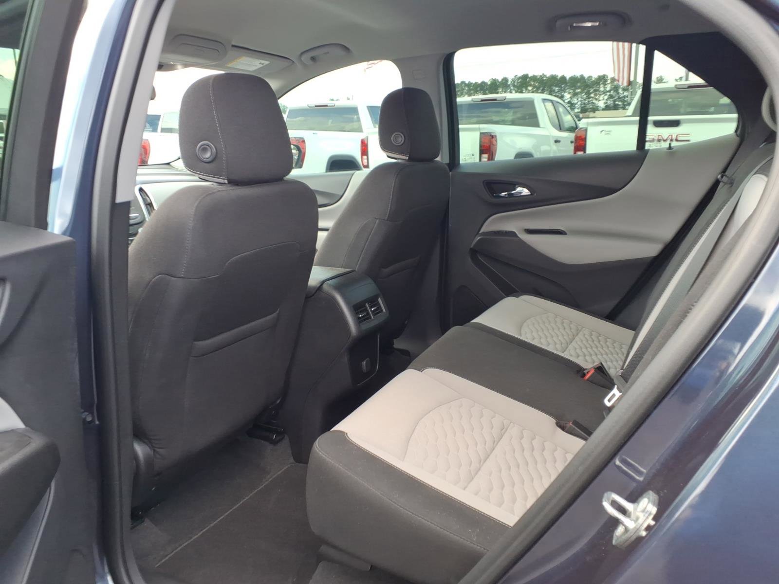 Used 2018 Chevrolet Equinox LS FWD image 23
