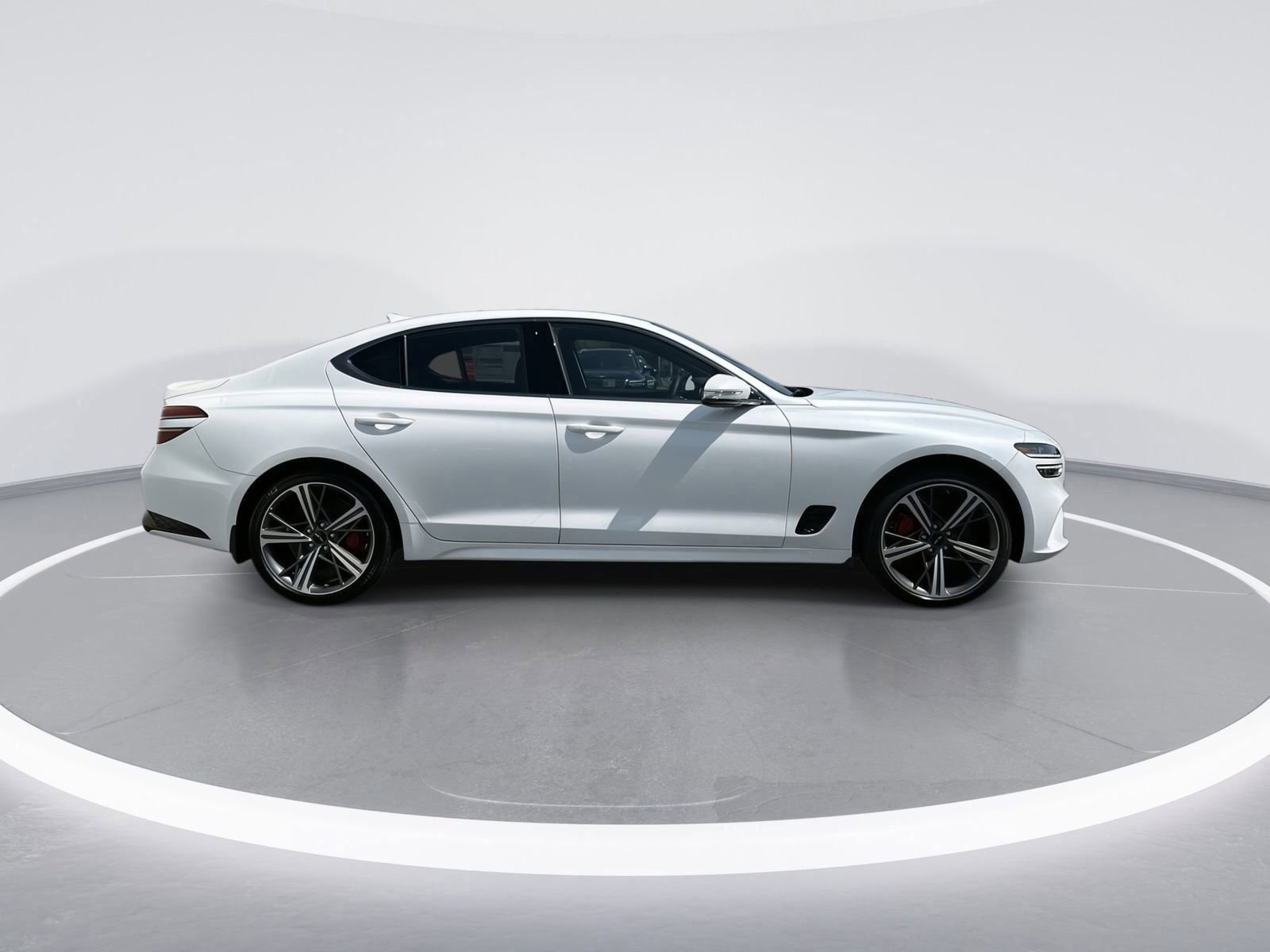 Used 2025 Genesis G70 2.5T w/ Sport Prestige Package image 9