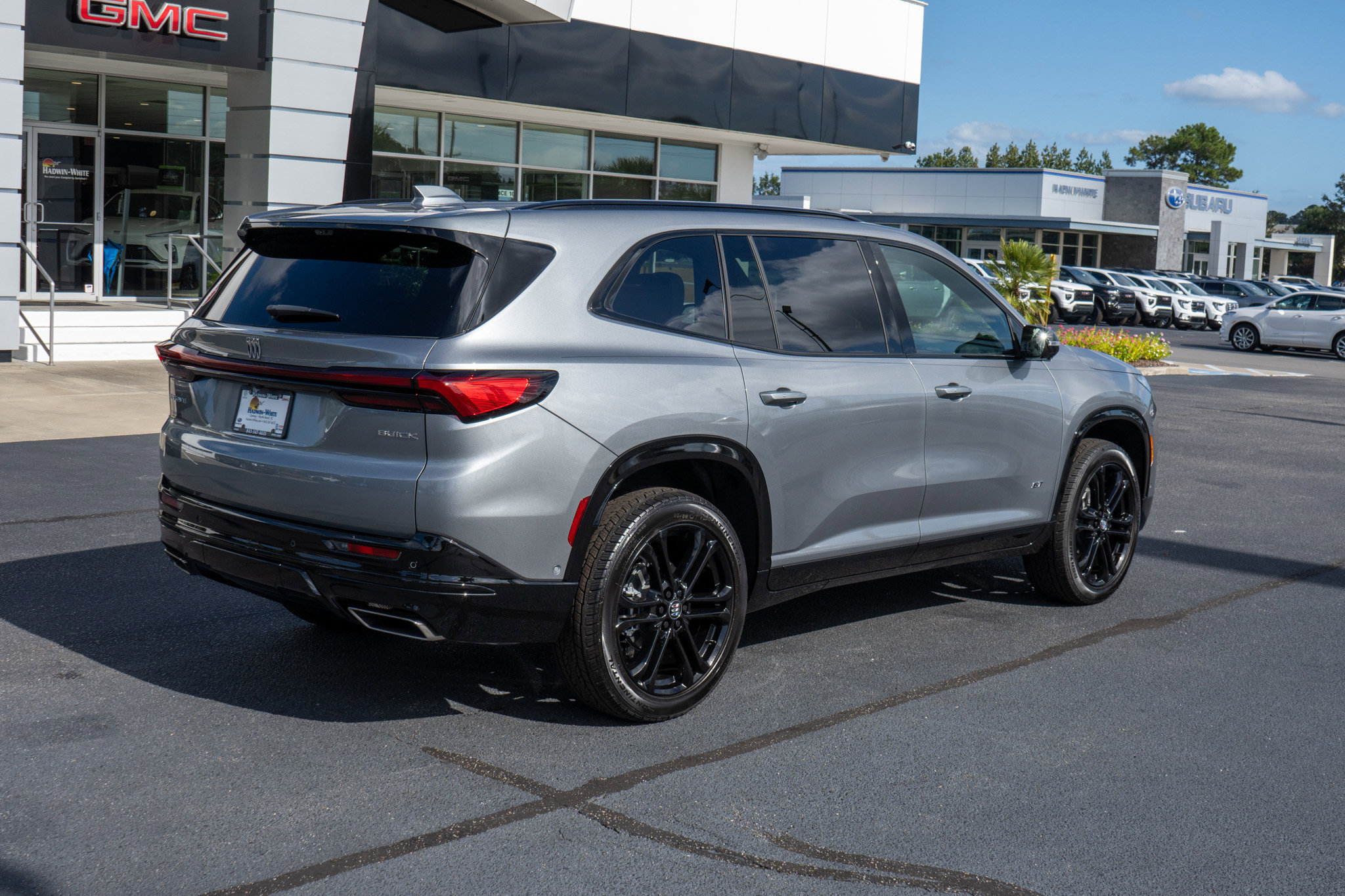 New 2026 Buick Enclave Sport Touring w/ Super Cruise Package image 3