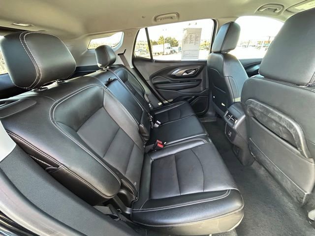 Used 2024 GMC Terrain SLT image 27