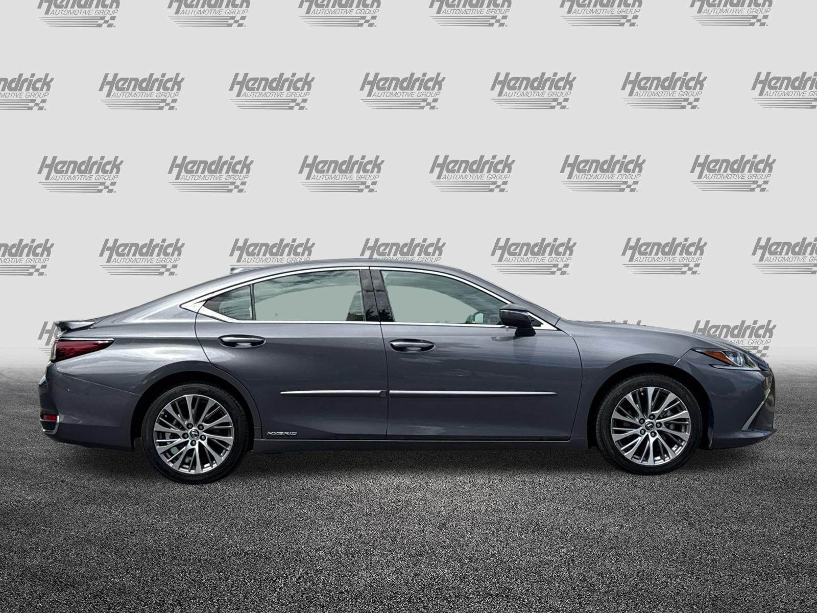 Certified 2020 Lexus ES 300h w/ Premium Package FWD image 3