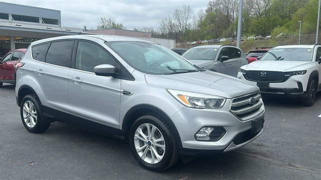 Used 2017 Ford Escape SE AWD/4WD image 4
