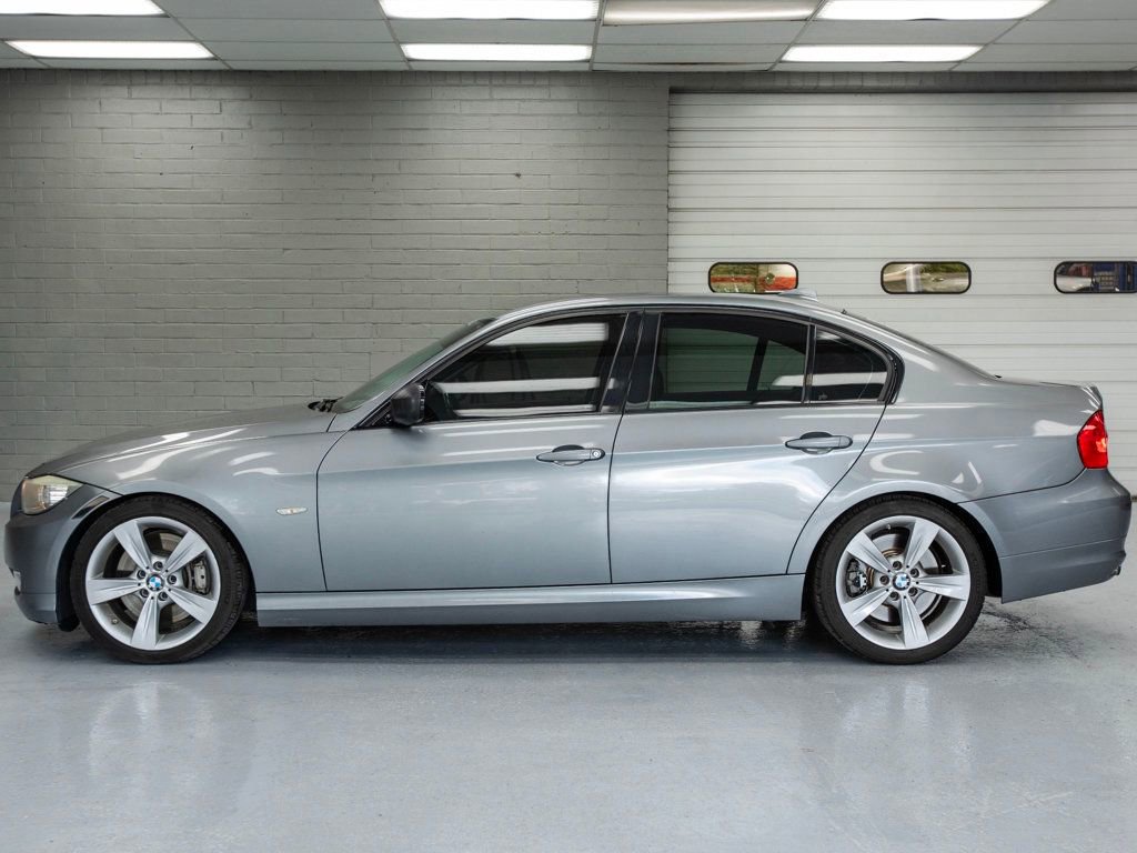 Used 2011 BMW 335i Sedan image 4
