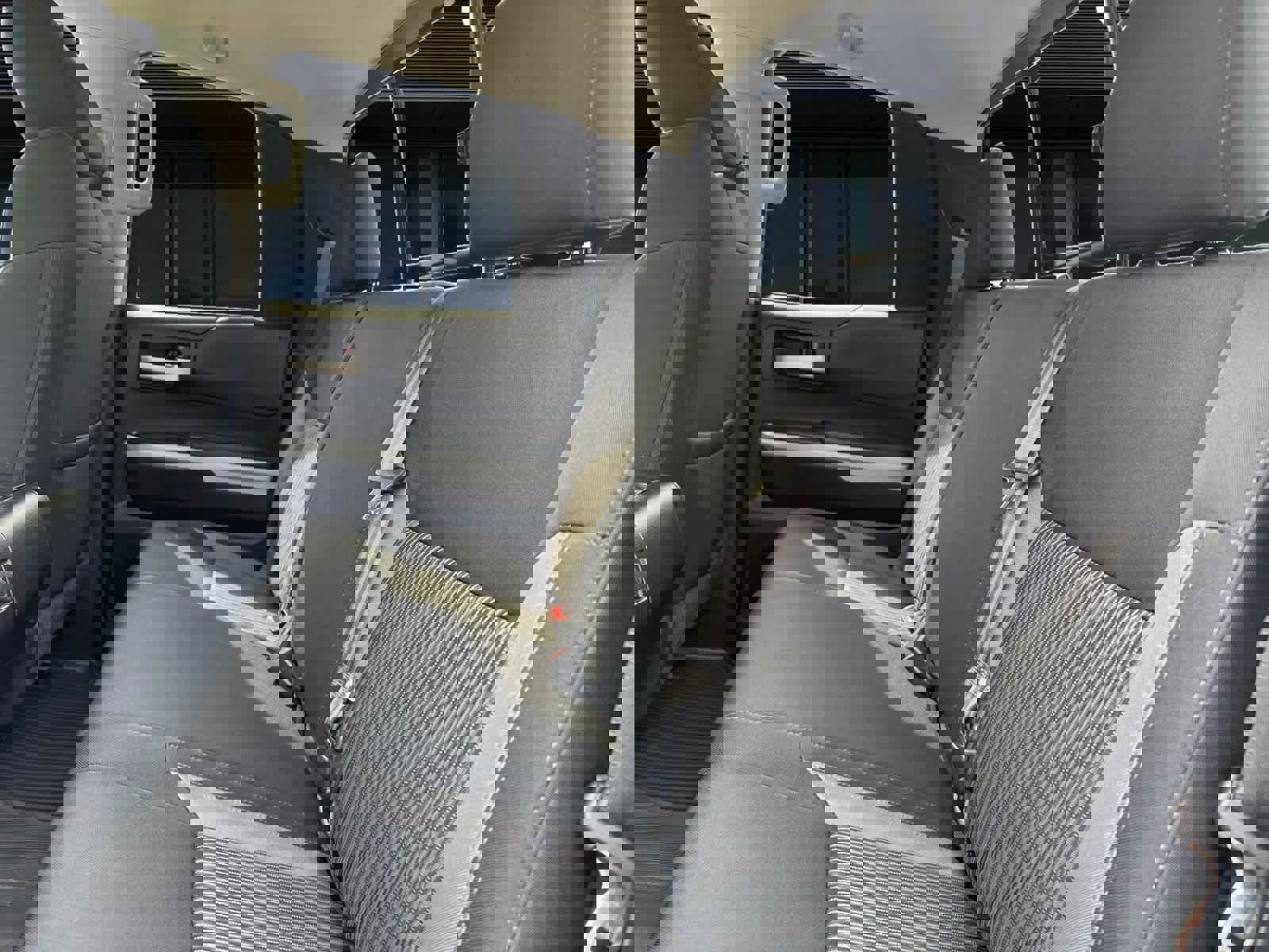 Used 2016 Toyota Tundra SR5 w/ SR5 Upgrade Package AWD/4WD image 14