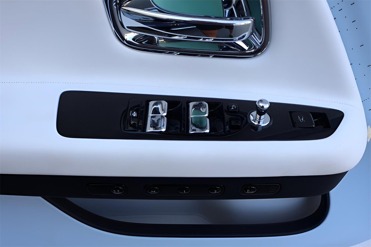 New 2025 Rolls-Royce Spectre w/ Spectre Launch Package image 16