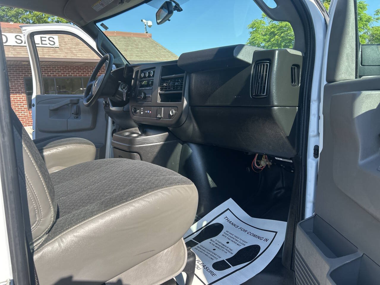 Used 2021 GMC Savana 2500 w/ Driver Convenience Package RWD image 21