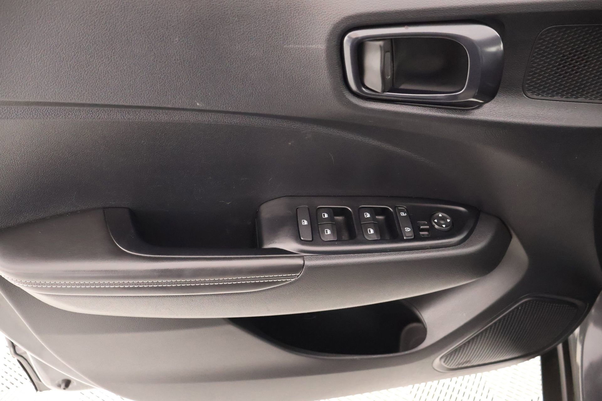 Certified 2025 Hyundai Venue Limited image 16